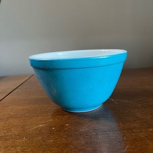 PYREX Primary Blue Mixing Bowl
